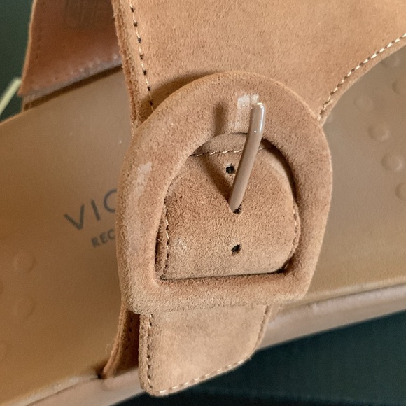 Vionic activate recovery sandals size 11 - Picture 14 of 16